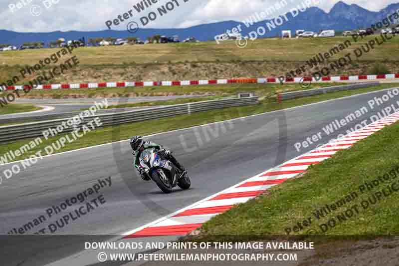 cadwell no limits trackday;cadwell park;cadwell park photographs;cadwell trackday photographs;enduro digital images;event digital images;eventdigitalimages;navarra;no limits trackdays;peter wileman photography;racing digital images;trackday digital images;trackday photos